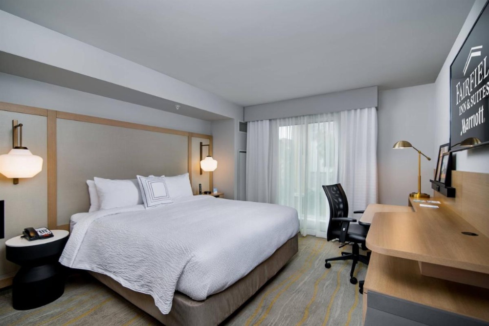 Room image 3