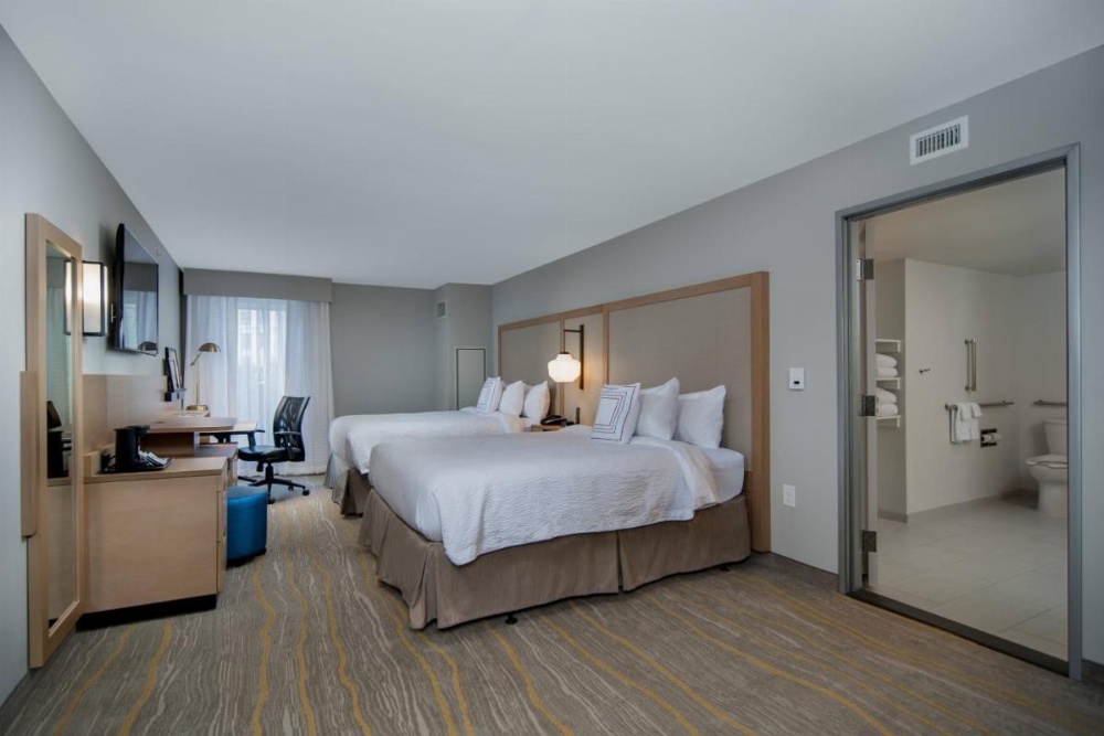 Queen Room with Two Queen Beds                